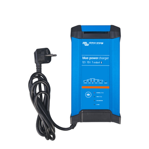 Blue Smart IP22 Charger 12/30(3) 230V UK